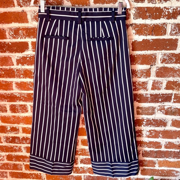 Banana Republic high rise, navy blue cropped trousers - Picture 3 of 5